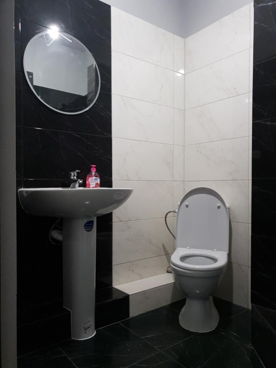 Travel Station Apartment Ivano-Frankivsk Luaran gambar
